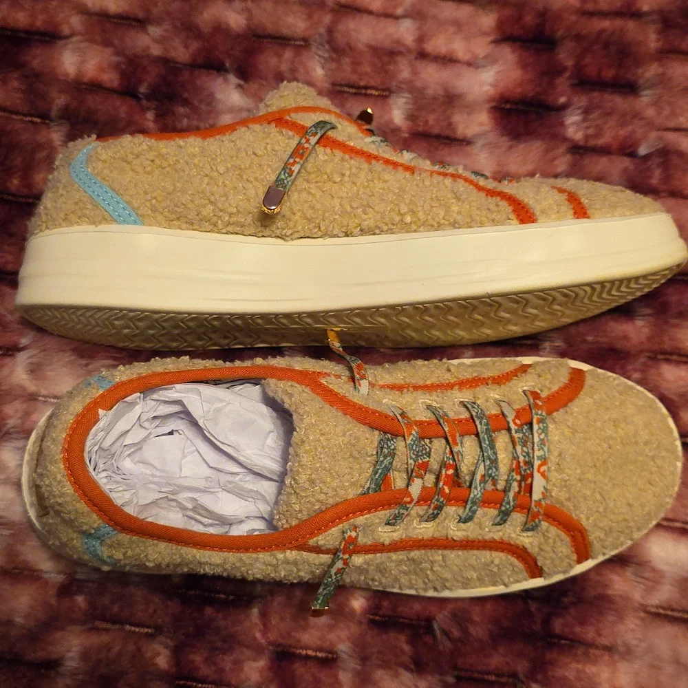 HEY DUDE Karina Sherpa In Sage Women's US8 Sneakers Shoes With Elastic Laces EUC - Picture 5 of 10